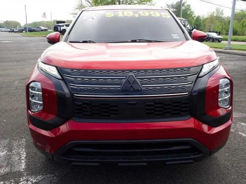 Red Diamond 2022 Mitsubishi Outlander ES 2.5 S-AWC