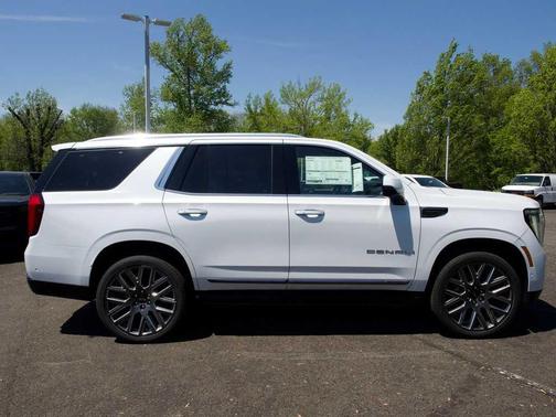 Glacier White Tricoat 2026 GMC Yukon Denali Ultimate