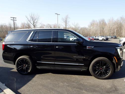 Onyx Black 2025 GMC Yukon 4WD Elevation