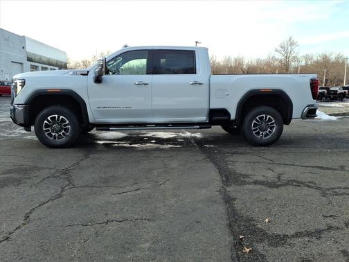 2026 GMC Sierra 3500 SLT