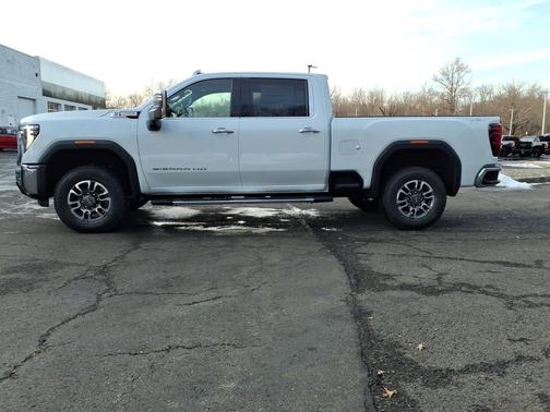 2026 GMC Sierra 3500 SLT