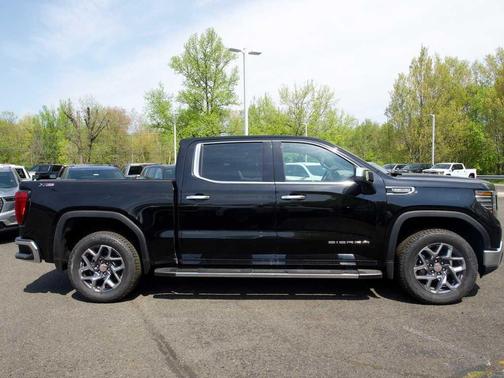 Onyx Black 2026 GMC Sierra 1500 SLT
