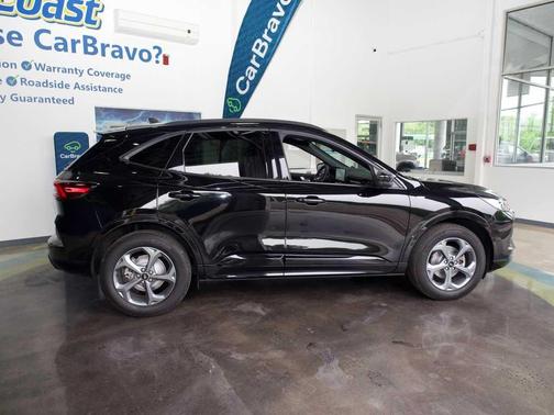 Agate Black Metallic 2023 Ford Escape ST-Line Select