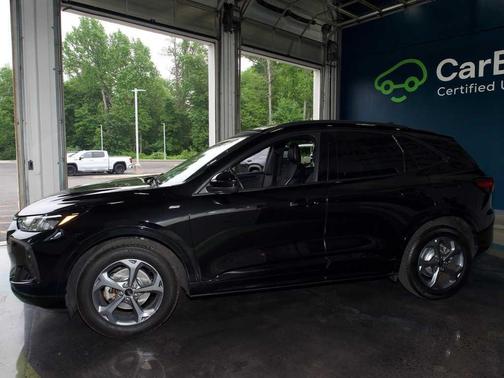 Agate Black Metallic 2023 Ford Escape ST-Line Select