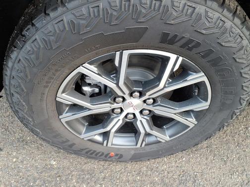 2026 GMC Acadia AT4 AWD
