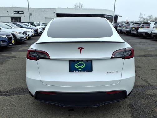 2024 Tesla Model Y Performance Dual Motor All-Wheel Drive