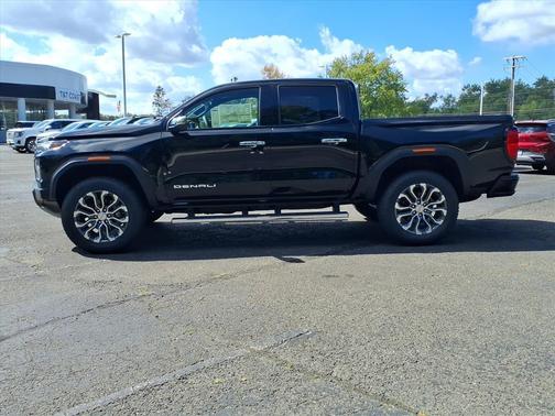 2025 GMC Canyon Denali