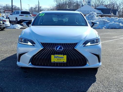 2021 Lexus ES 300h Luxury