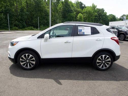 Summit White 2018 Buick Encore Preferred II