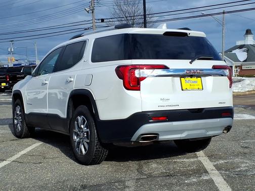 2023 GMC Acadia AWD SLT