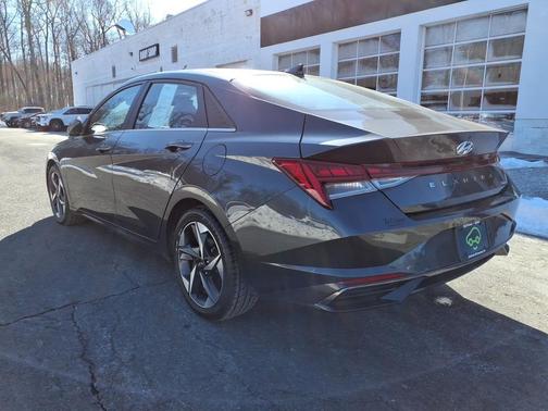 2023 Hyundai ELANTRA Limited