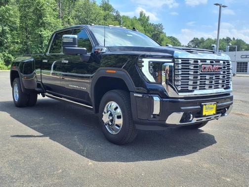 2025 GMC Sierra 3500 Denali