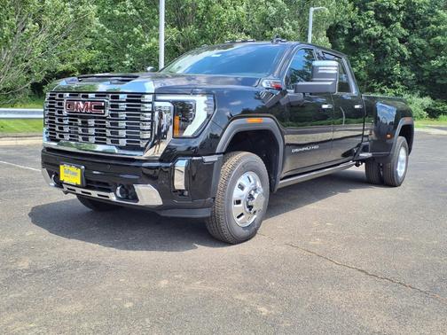 2025 GMC Sierra 3500 Denali