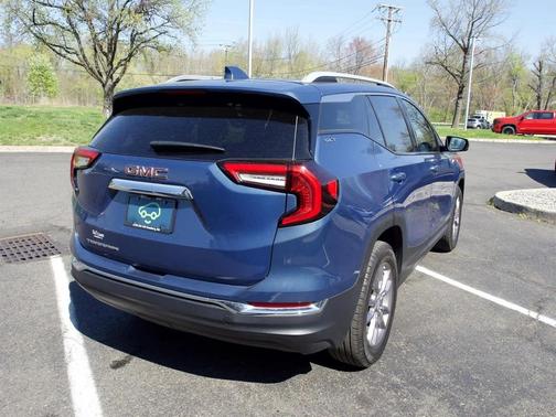 Downpour Metallic 2024 GMC Terrain SLT