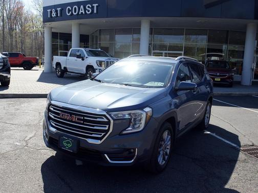 Downpour Metallic 2024 GMC Terrain SLT