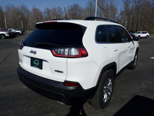 Bright White Clearcoat 2022 Jeep Cherokee Latitude Lux