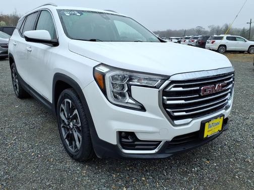 Summit White 2022 GMC Terrain SLT