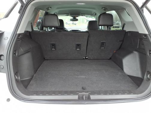 Summit White 2022 GMC Terrain SLT