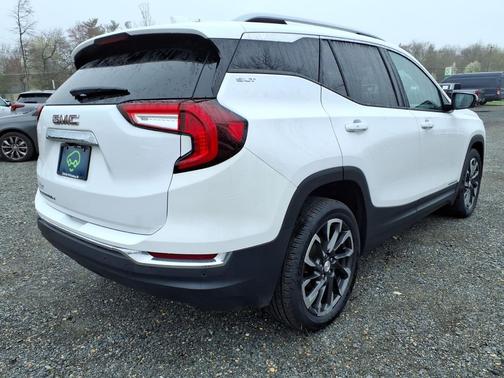 Summit White 2022 GMC Terrain SLT