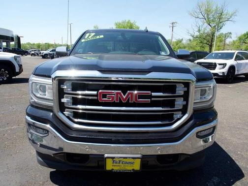 Onyx Black 2017 GMC Sierra 1500 SLT
