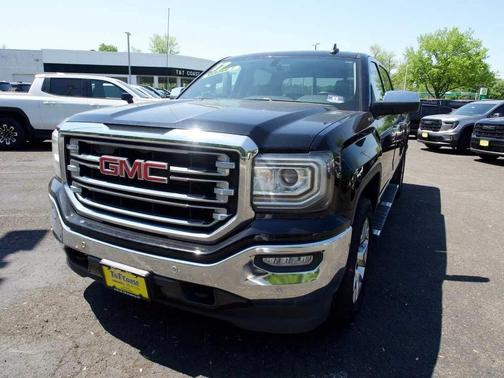 Onyx Black 2017 GMC Sierra 1500 SLT