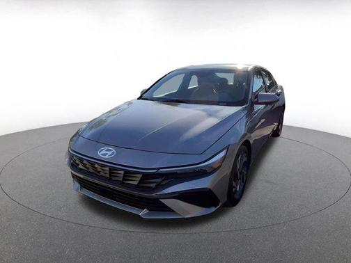 2025 Hyundai ELANTRA SEL