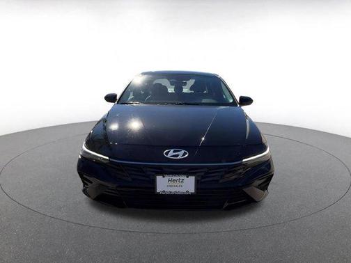 2025 Hyundai ELANTRA SEL