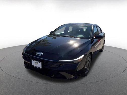 2025 Hyundai ELANTRA SEL