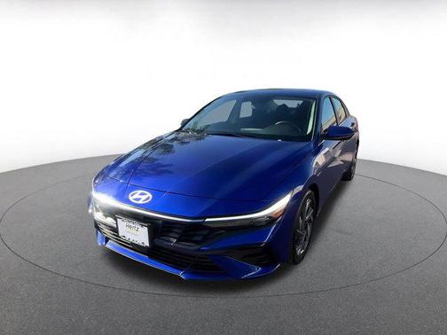 2025 Hyundai ELANTRA SEL