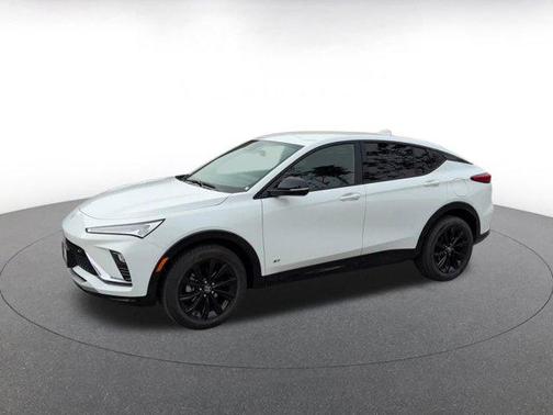 Summit White 2025 Buick Envista Sport Touring FWD