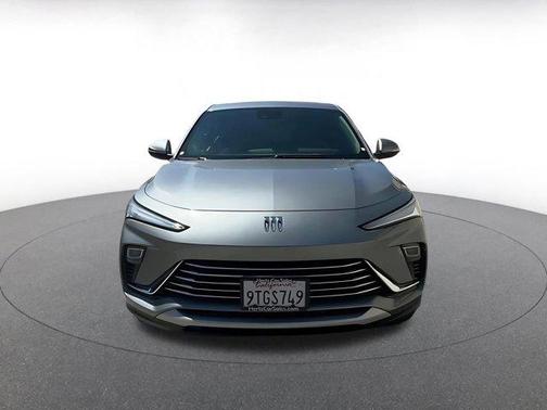 Moonstone Gray Metallic 2025 Buick Envista Preferred FWD