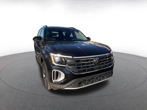 2025 Volkswagen Atlas 2.0T SE w/Technology 4MOTION