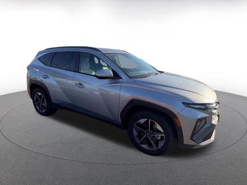 Shimmering Silver 2025 Hyundai TUCSON SEL