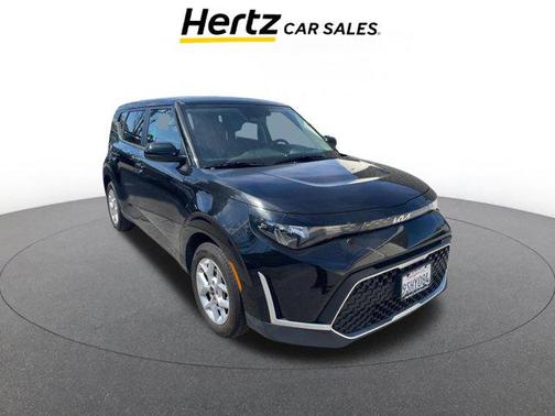 Fusion Black 2025 Kia Soul LX