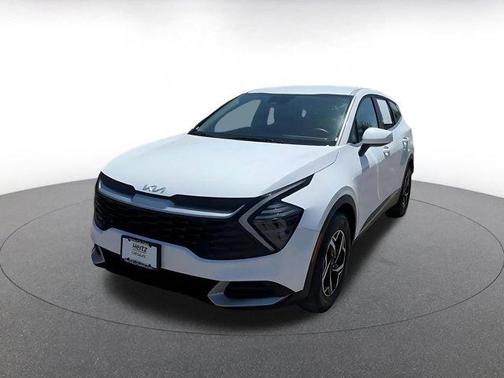 Glacial White Pearl 2025 Kia Sportage LX