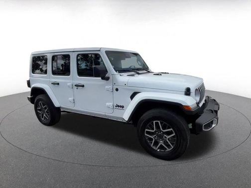 2025 Jeep Wrangler 4-Door Sahara 4x4
