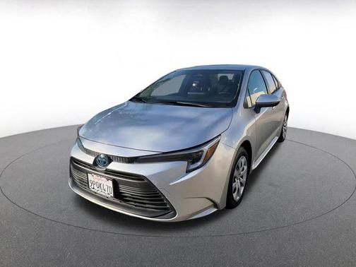 2025 Toyota Corolla Hybrid LE