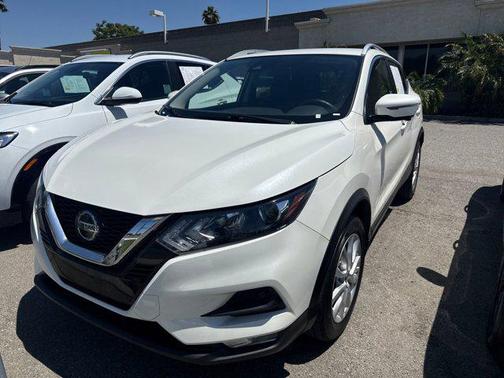 2022 Nissan Rogue Sport SV