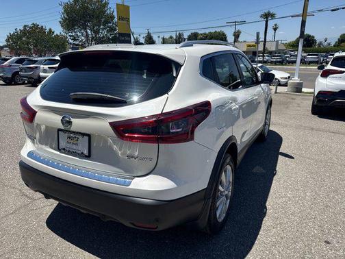 2022 Nissan Rogue Sport SV