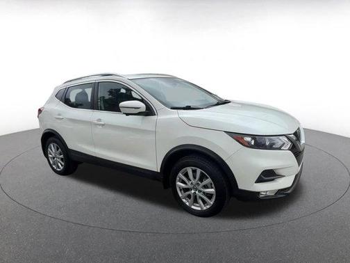 2022 Nissan Rogue Sport SV