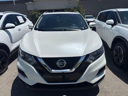 2022 Nissan Rogue Sport SV