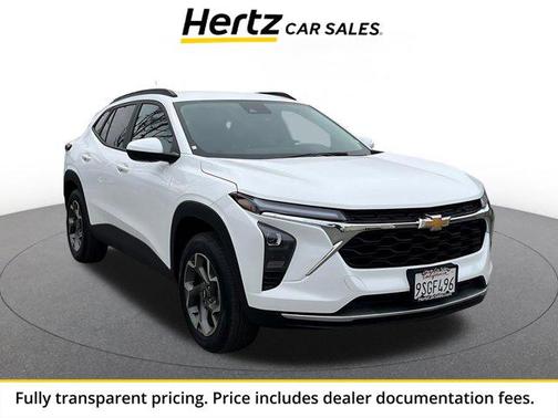 Summit White 2025 Chevrolet Trax LT