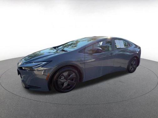2025 Toyota Prius LE