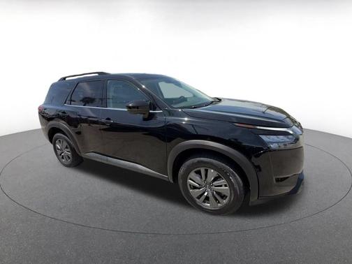Super Black 2025 Nissan Pathfinder SV FWD