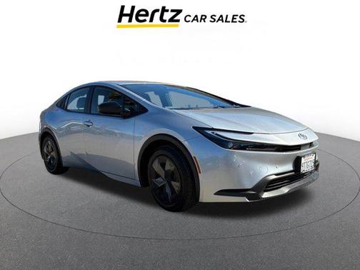 2025 Toyota Prius LE