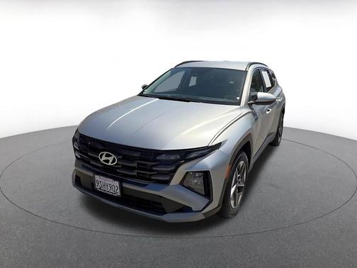 Shimmering Silver 2025 Hyundai TUCSON SEL