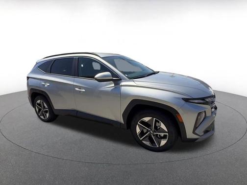 Shimmering Silver 2025 Hyundai TUCSON SEL