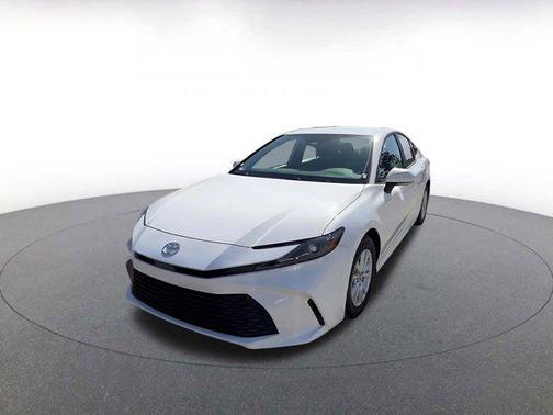 Ice Cap 2025 Toyota Camry LE