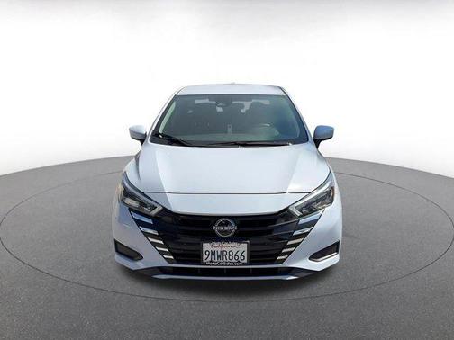 Gray Sky Pearl 2025 Nissan Versa 1.6 SV