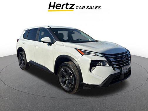 Everest White Pearl 2025 Nissan Rogue SV